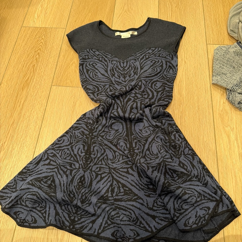 Max Studio Black and Blue Mini Dress
